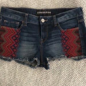 Express Shorts